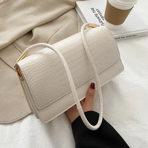 Bolsa de Ombro Feminina de Couro Giordana
